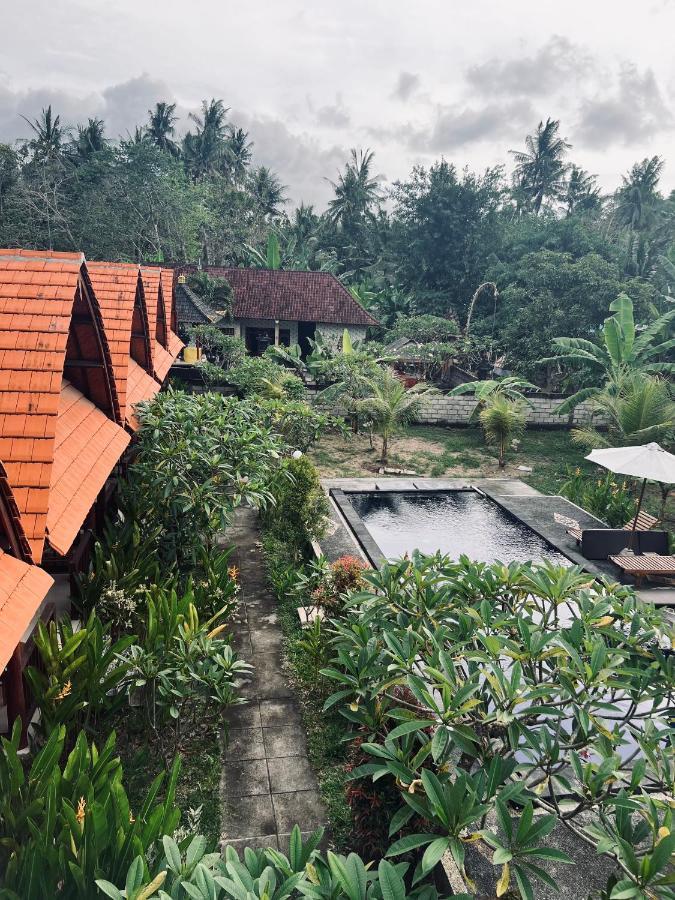 Sindhu Mesari Bungalow Toyapakeh Екстериор снимка