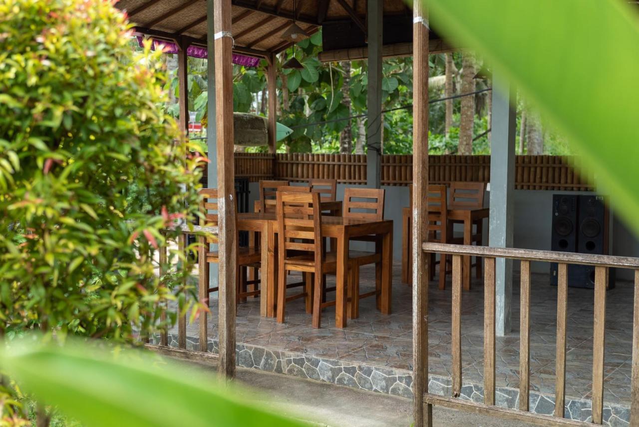 Sindhu Mesari Bungalow Toyapakeh Екстериор снимка